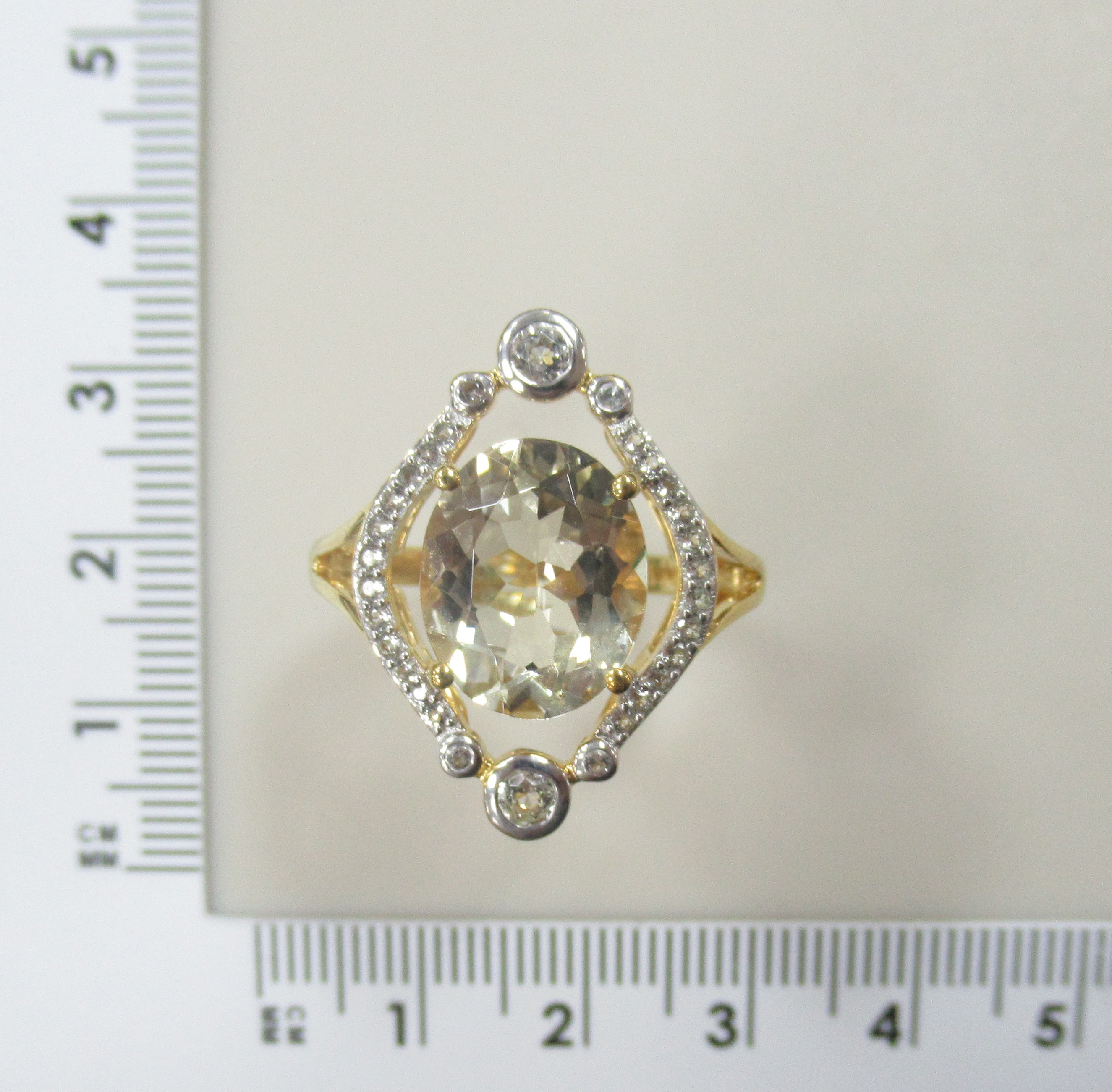 Серебряное кольцо с гелиодором